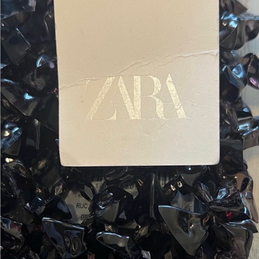 NWT $59 Zara Black Glossy Textured Black Crystal Handbag with Gold Chain - Picture 2 of 7